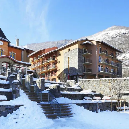 Appartement Apartment Les Grands Ax-2 *